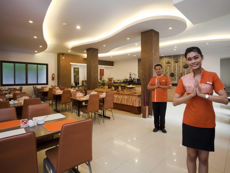 Jentra Dagen Hotel Malioboro Jogjakarta Buitenkant foto