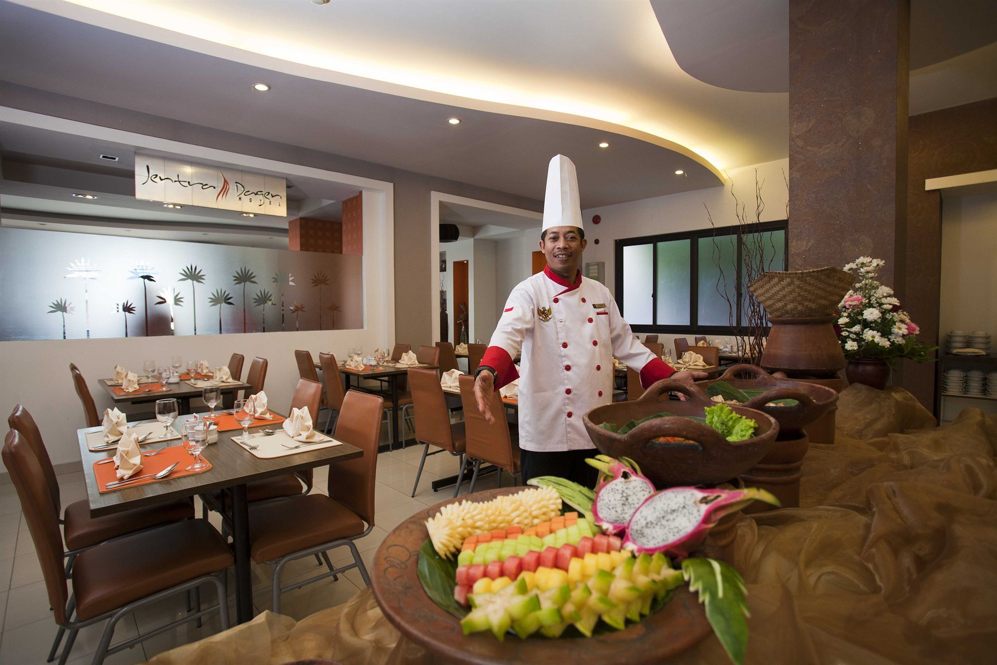 Jentra Dagen Hotel Malioboro Jogjakarta Buitenkant foto